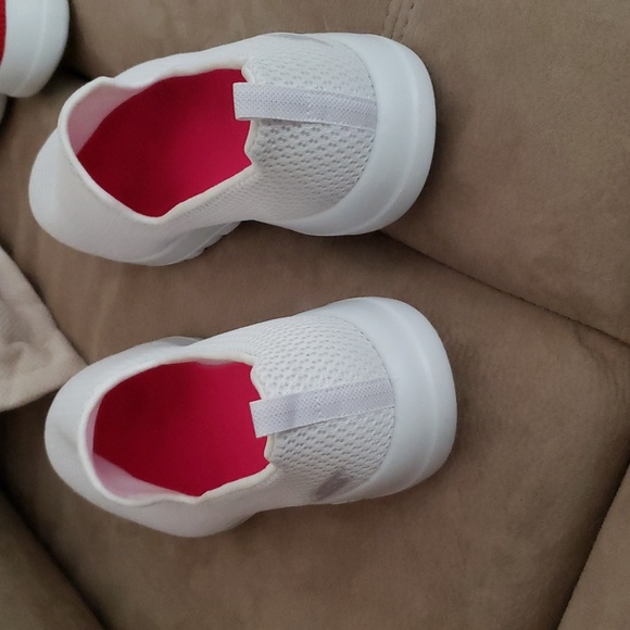 Skechers Women's White Slip-On - Picture 6 of 10